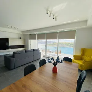 Seaview Apartment- Valletta Views - 8, 49 Tigne Point Mansions Apartament